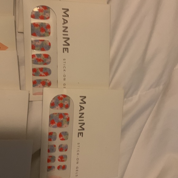 Lots of fun ManiMe stick on gels. - Picture 10 of 10